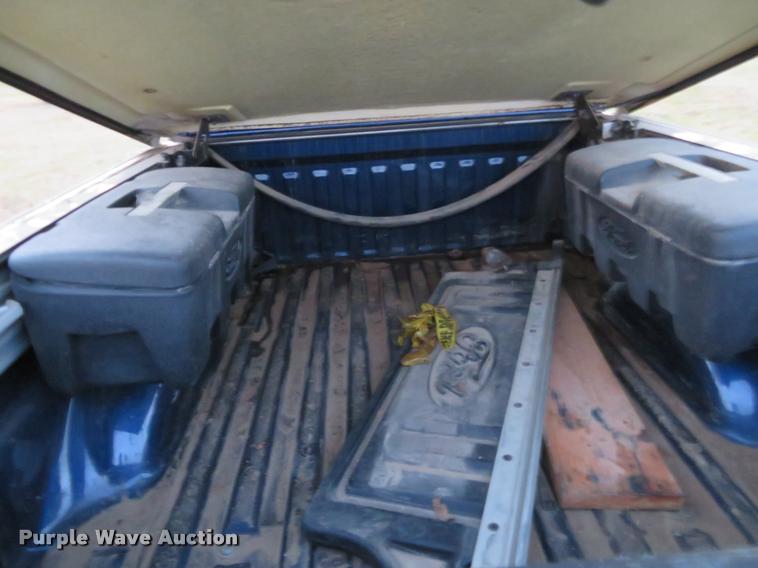 image for item L2252 2009 Ford F150 Super Crew pickup truck