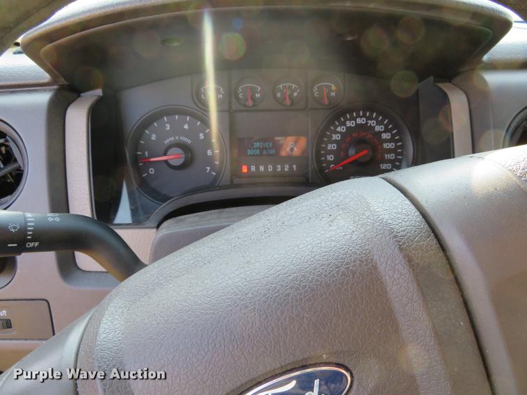 image for item L2255 2009 Ford F150 SuperCrew pickup truck