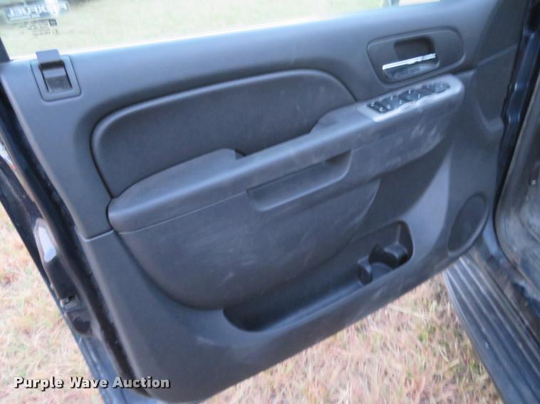 image for item L2256 2014 Chevrolet Tahoe Police SUV