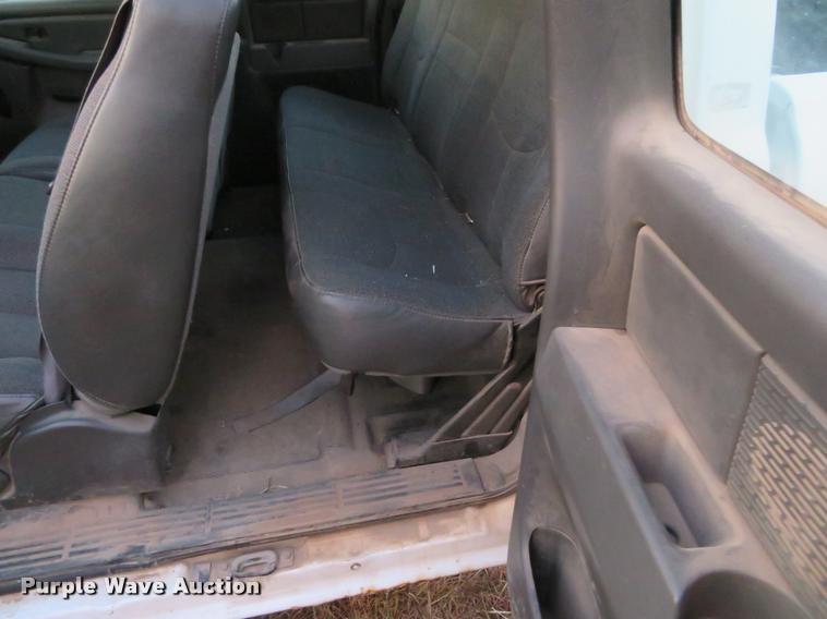 image for item L2259 2005 Chevrolet Silverado 1500 Ext. Cab pickup truck