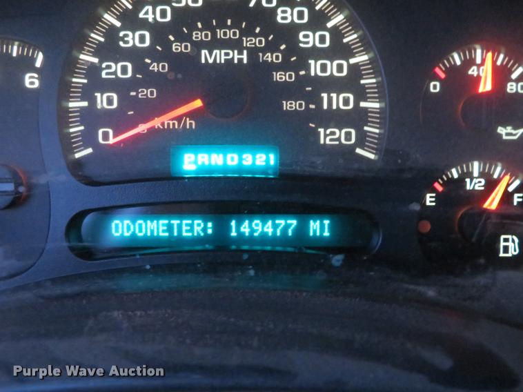 image for item L2259 2005 Chevrolet Silverado 1500 Ext. Cab pickup truck