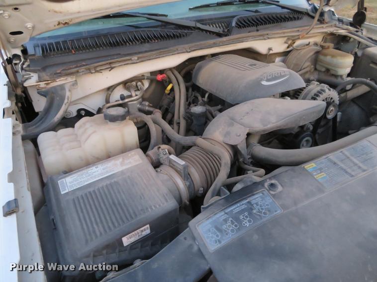 image for item L2259 2005 Chevrolet Silverado 1500 Ext. Cab pickup truck