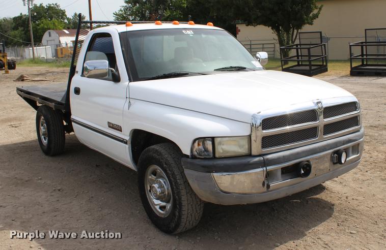 image for item L3194 1994 Dodge Ram 2500 flatbed pickup truck