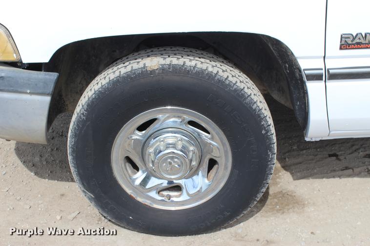 image for item L3194 1994 Dodge Ram 2500 flatbed pickup truck