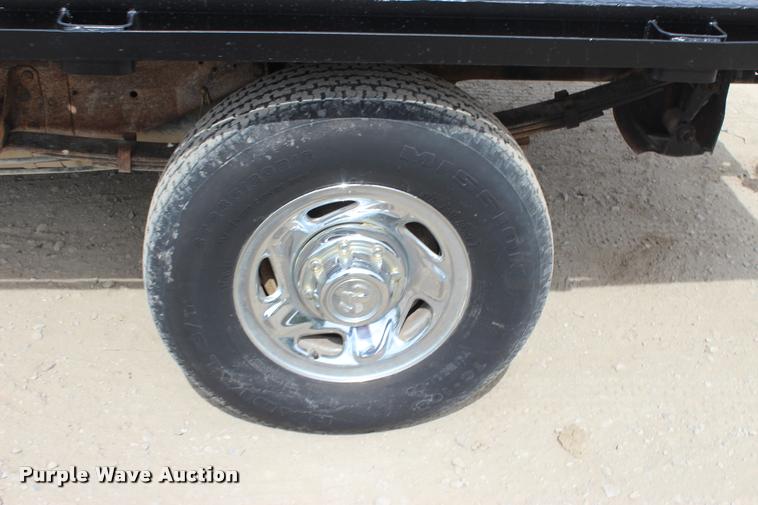 image for item L3194 1994 Dodge Ram 2500 flatbed pickup truck