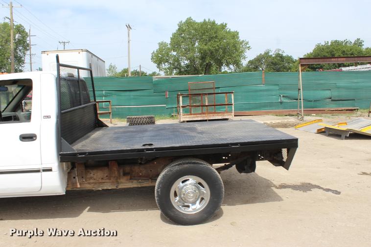 image for item L3194 1994 Dodge Ram 2500 flatbed pickup truck