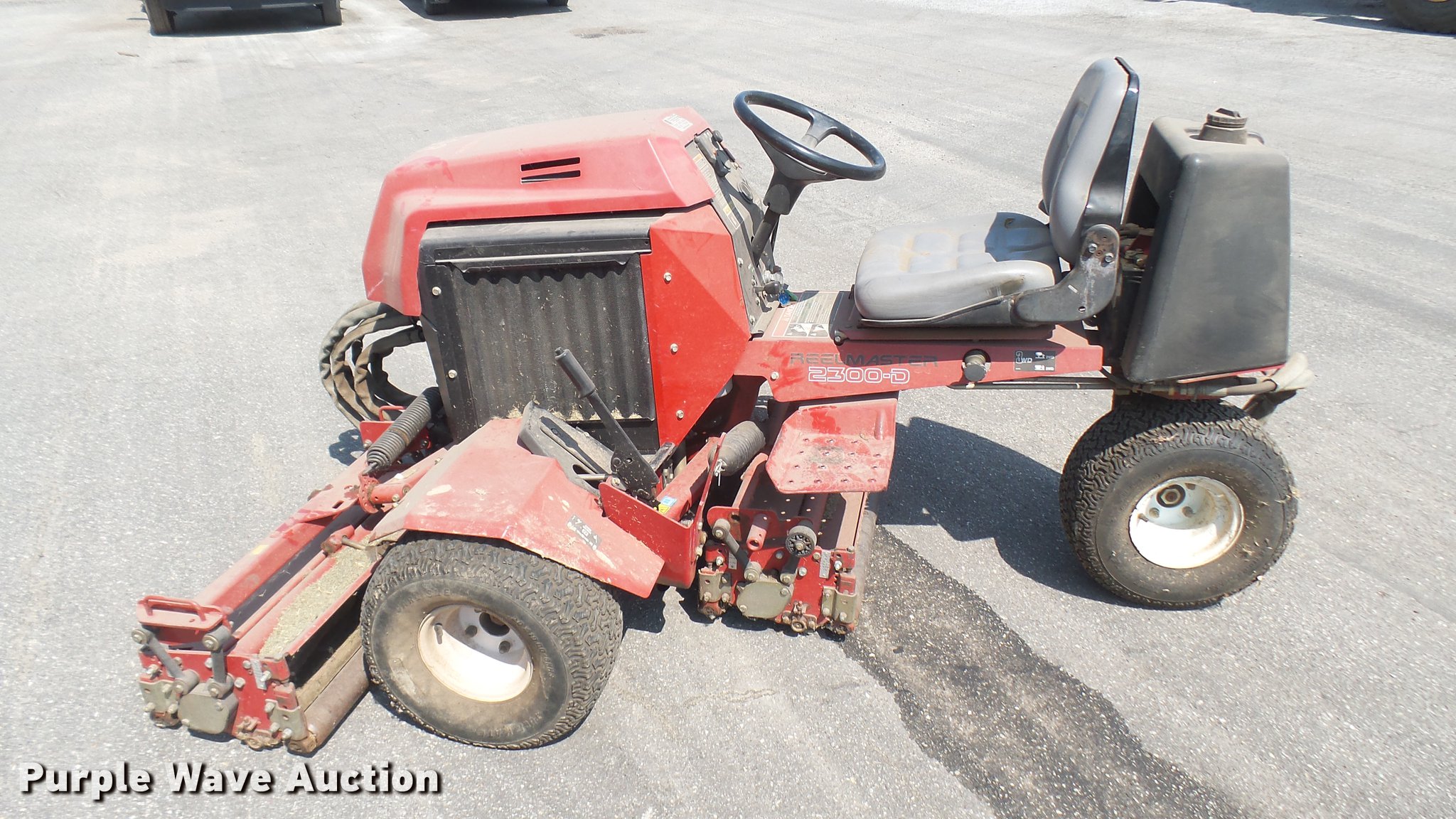 Toro 2300D Reelmaster greens mower in Hutchinson, KS Item DE9728 sold Purple Wave