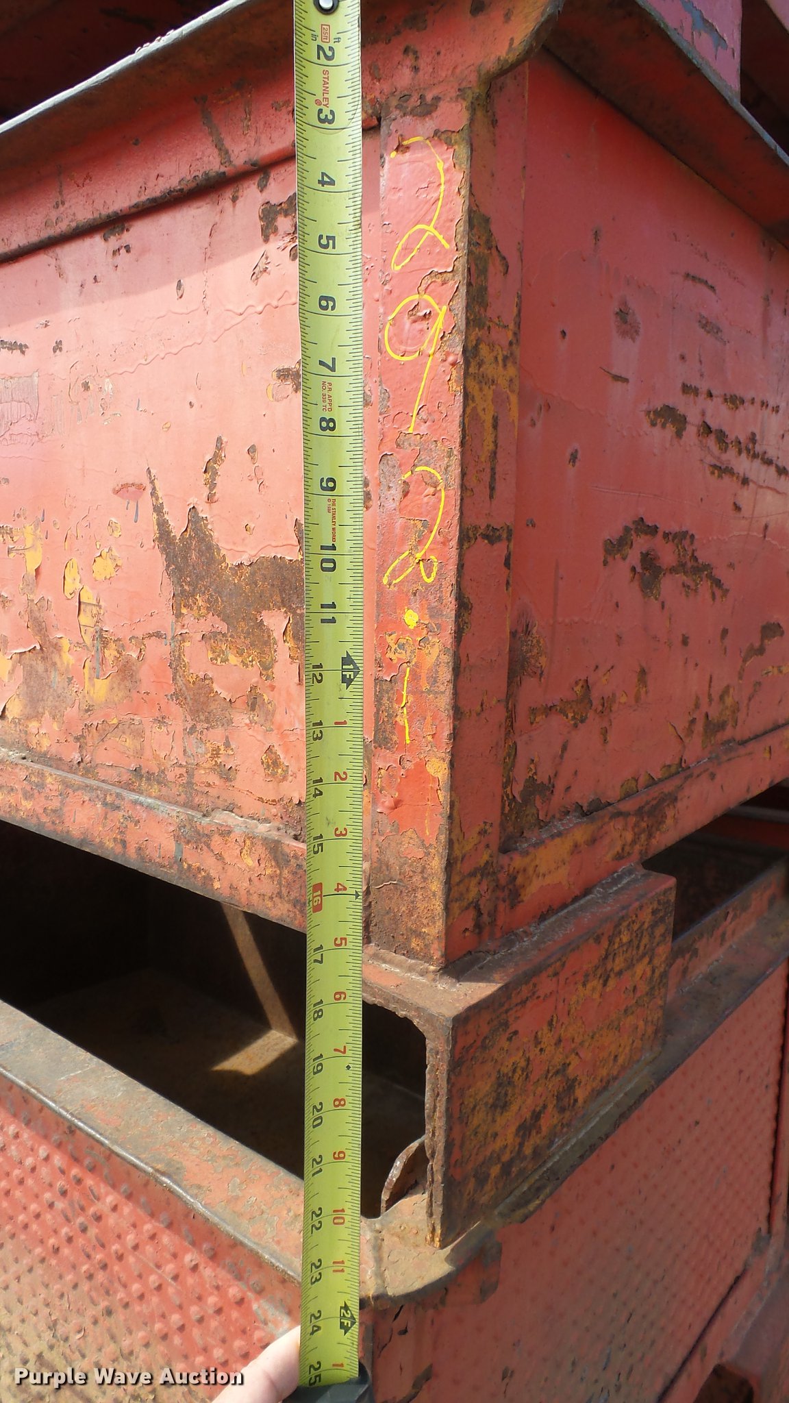 (4) steel storage bins in Wichita, KS Item G1471 sold Purple Wave