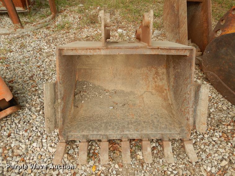 image for item BY9954 34"W bucket