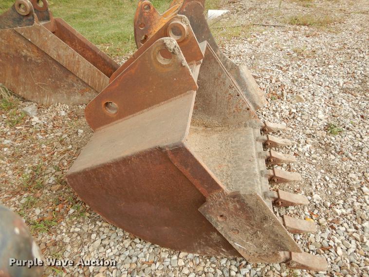 image for item BY9954 34"W bucket