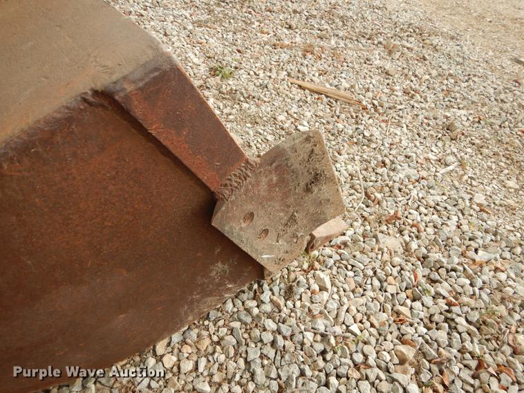 image for item BY9954 34"W bucket