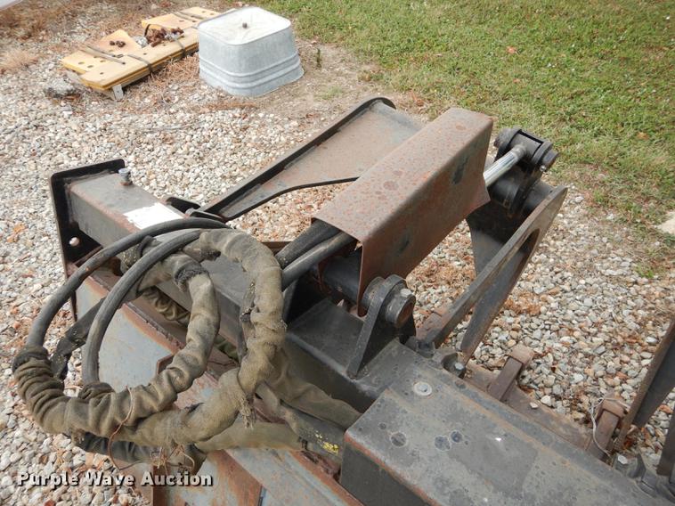 image for item BY9959 Melroe low profile skid steer grapple bucket