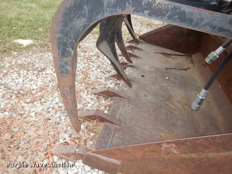 image for item BY9959 Melroe low profile skid steer grapple bucket