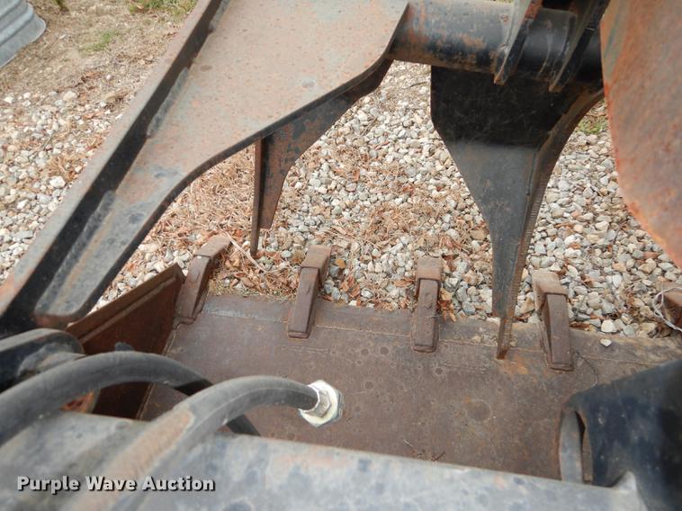 image for item BY9959 Melroe low profile skid steer grapple bucket