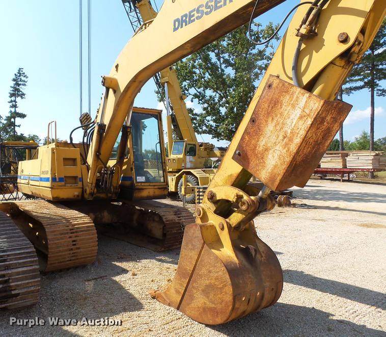 image for item DA2371 1987 Dresser 645 excavator