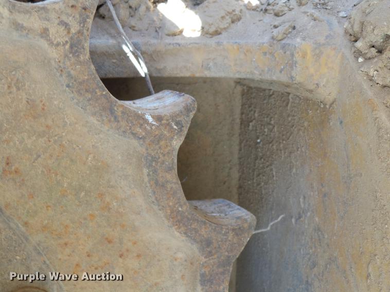 image for item DA2371 1987 Dresser 645 excavator