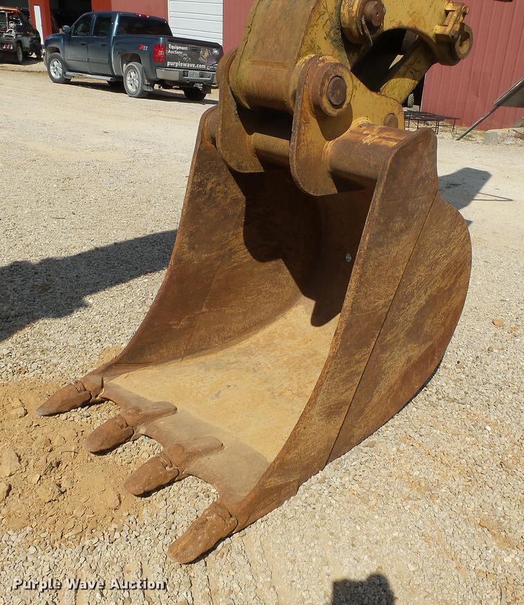 image for item DA2371 1987 Dresser 645 excavator