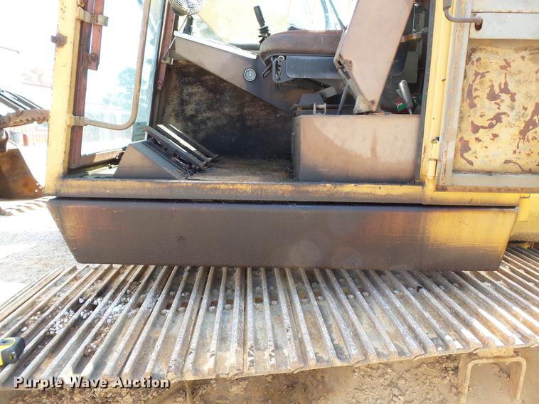 image for item DA2371 1987 Dresser 645 excavator