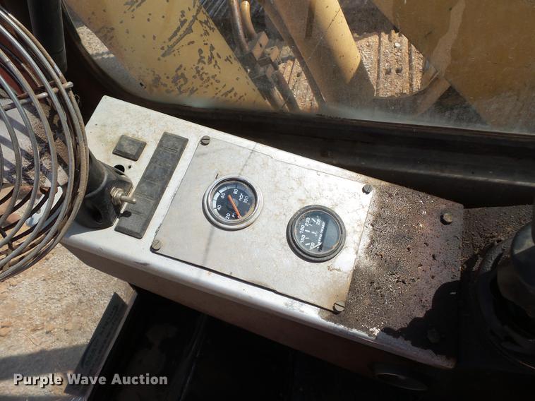 image for item DA2371 1987 Dresser 645 excavator