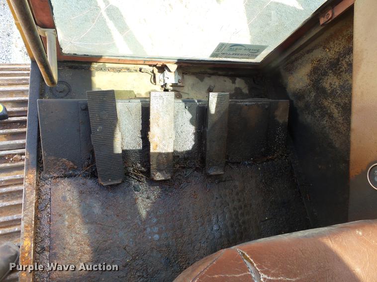 image for item DA2371 1987 Dresser 645 excavator