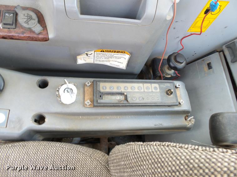 image for item DA2372 2000 Kobelco SK250LC excavator