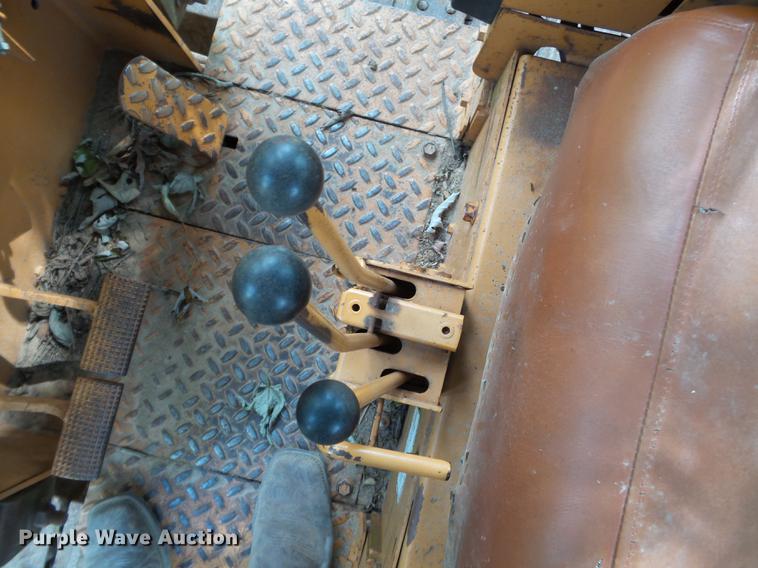 image for item DA2375 1987 Case 450C dozer