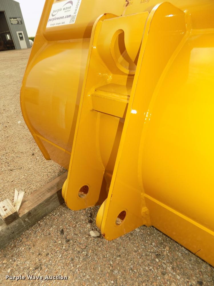 image for item DA3099 Caterpillar bucket