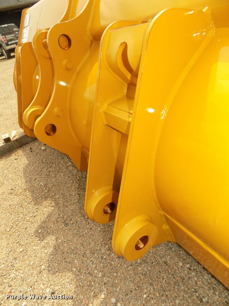 image for item DA3099 Caterpillar bucket