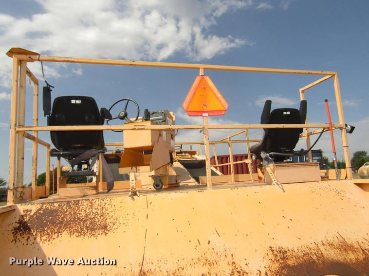 image for item DA3157 1998 Rosco Flaherty SPR-H-H chip spreader