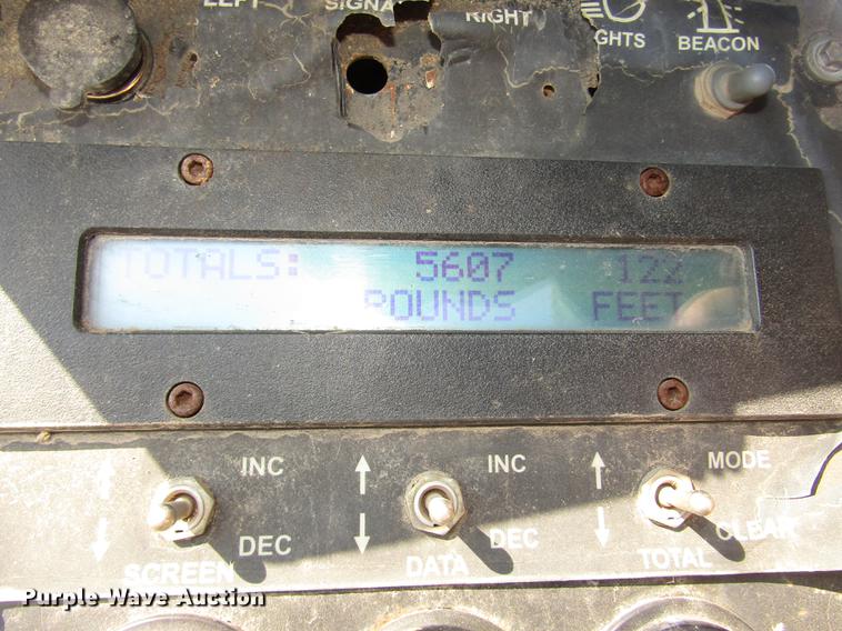 image for item DA3157 1998 Rosco Flaherty SPR-H-H chip spreader