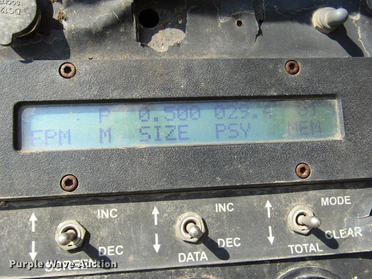 image for item DA3157 1998 Rosco Flaherty SPR-H-H chip spreader