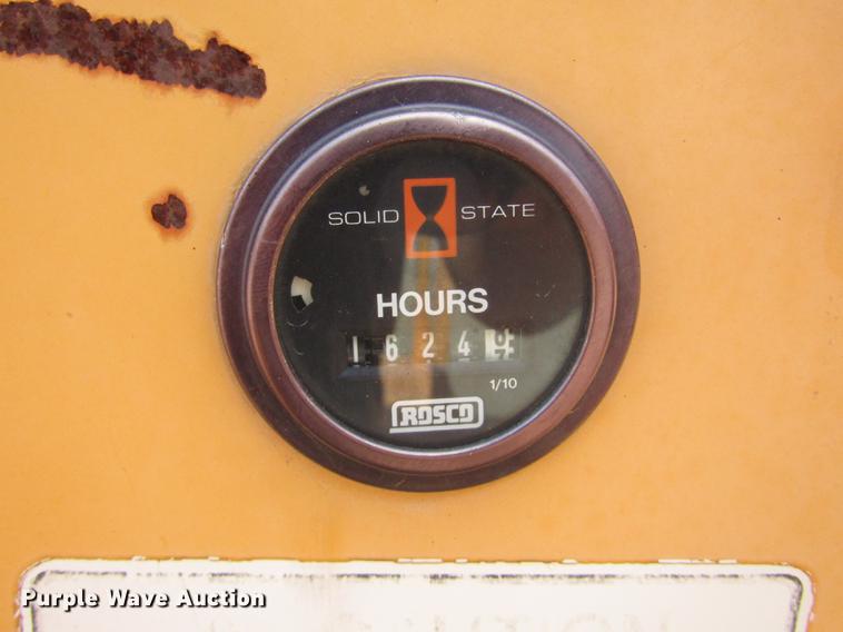 image for item DA3157 1998 Rosco Flaherty SPR-H-H chip spreader