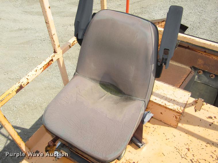 image for item DA3157 1998 Rosco Flaherty SPR-H-H chip spreader