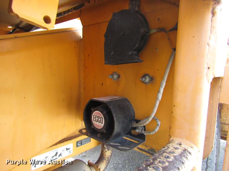 image for item DA3157 1998 Rosco Flaherty SPR-H-H chip spreader