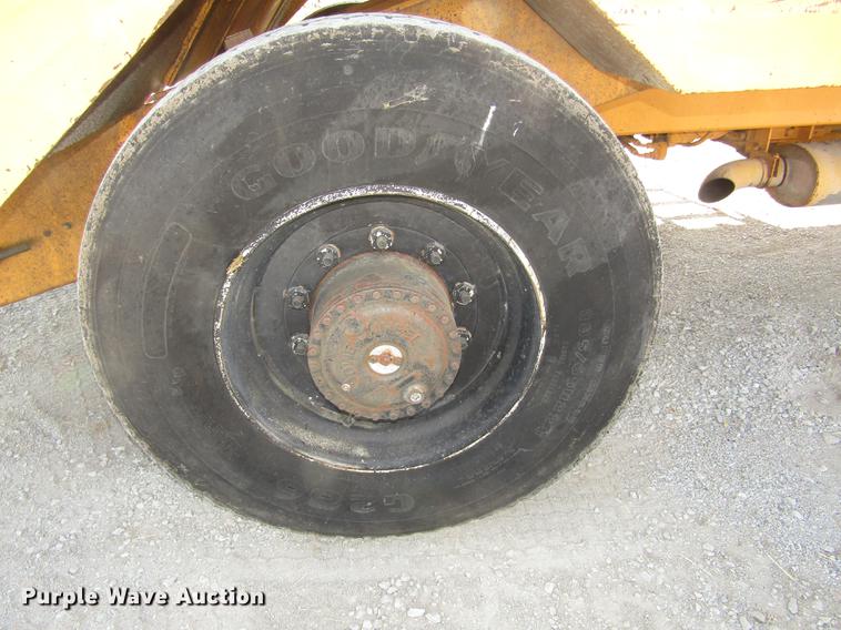 image for item DA3157 1998 Rosco Flaherty SPR-H-H chip spreader