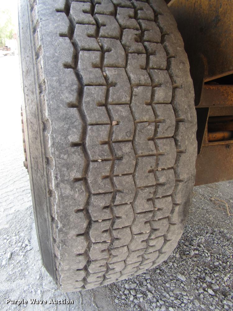 image for item DA3157 1998 Rosco Flaherty SPR-H-H chip spreader