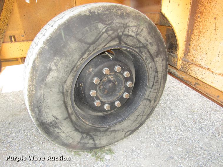 image for item DA3157 1998 Rosco Flaherty SPR-H-H chip spreader