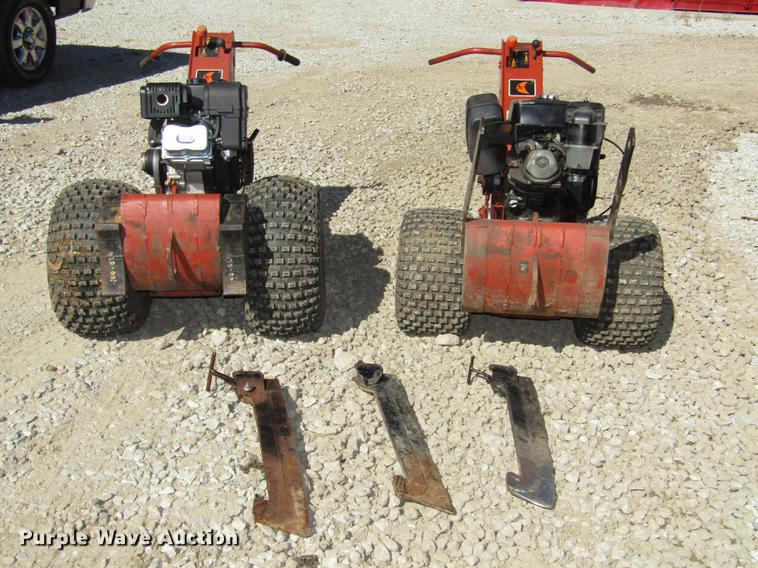 image for item DA3163 (2) 2006 Ditch Witch 100SX cable plows