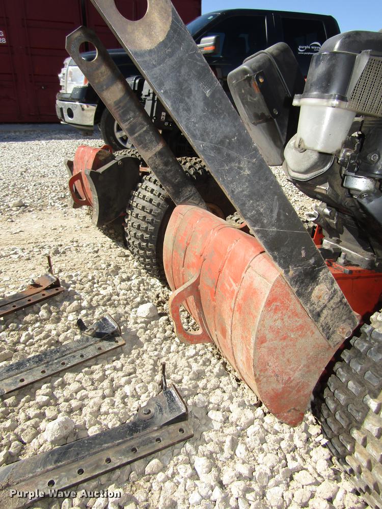 image for item DA3163 (2) 2006 Ditch Witch 100SX cable plows