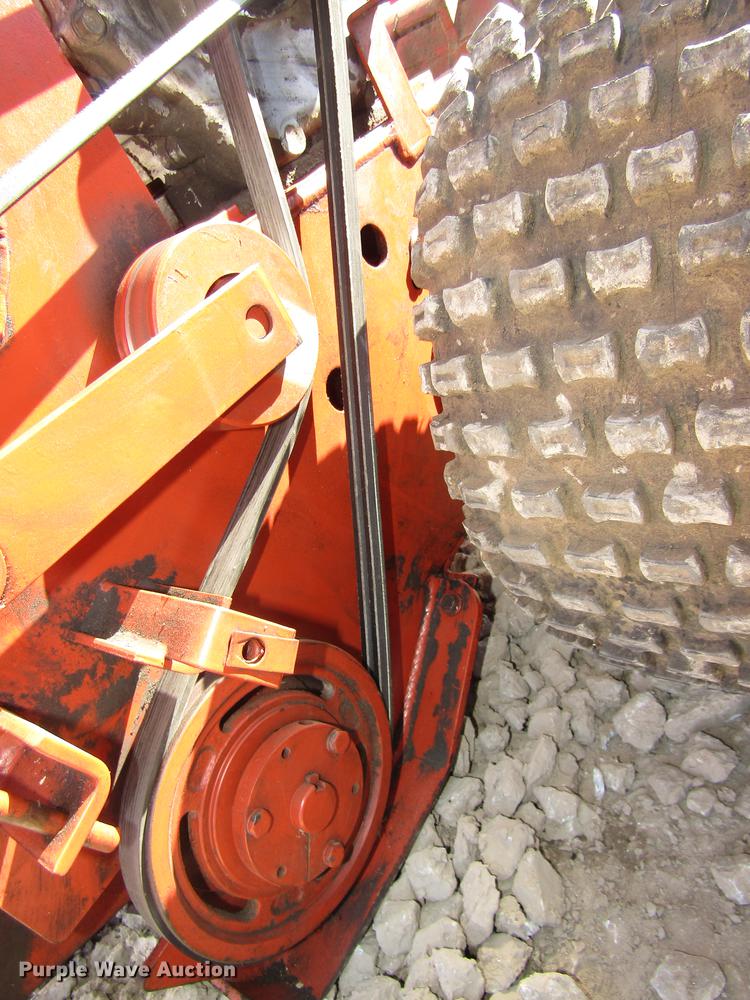 image for item DA3163 (2) 2006 Ditch Witch 100SX cable plows