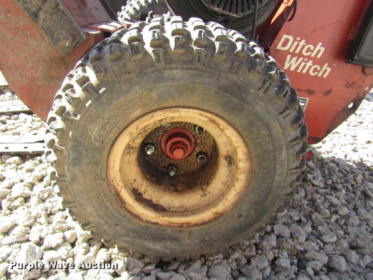 image for item DA3163 (2) 2006 Ditch Witch 100SX cable plows