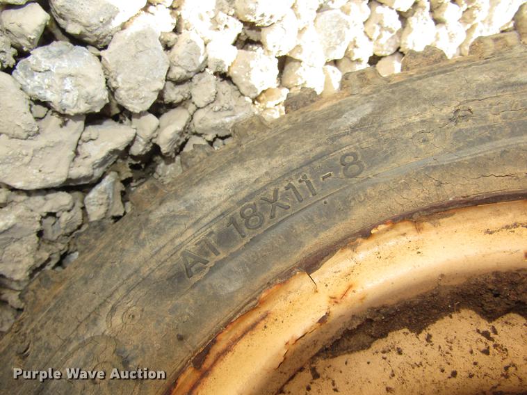 image for item DA3163 (2) 2006 Ditch Witch 100SX cable plows