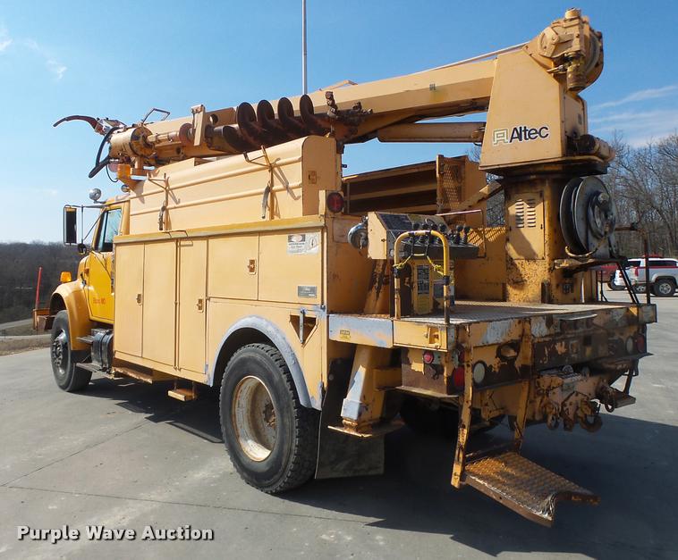 image for item DA9425 1992 International 4900 bucket truck