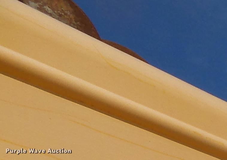 image for item DA9425 1992 International 4900 bucket truck