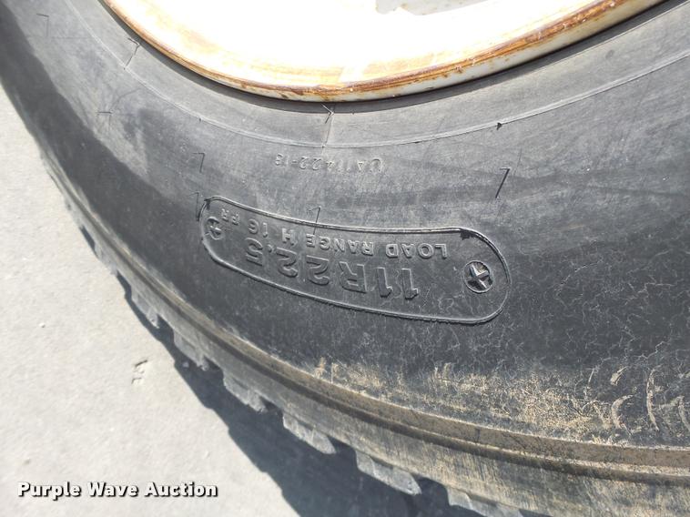 image for item DA9425 1992 International 4900 bucket truck