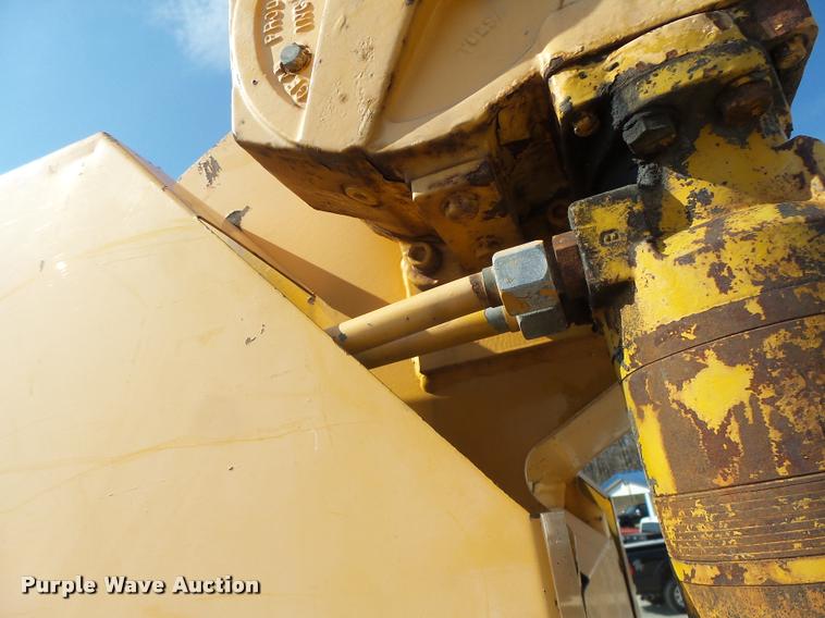 image for item DA9425 1992 International 4900 bucket truck