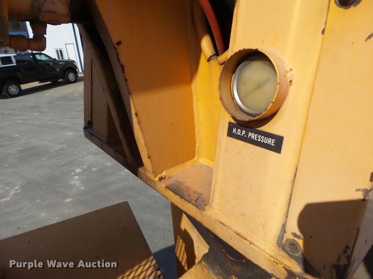 image for item DA9425 1992 International 4900 bucket truck