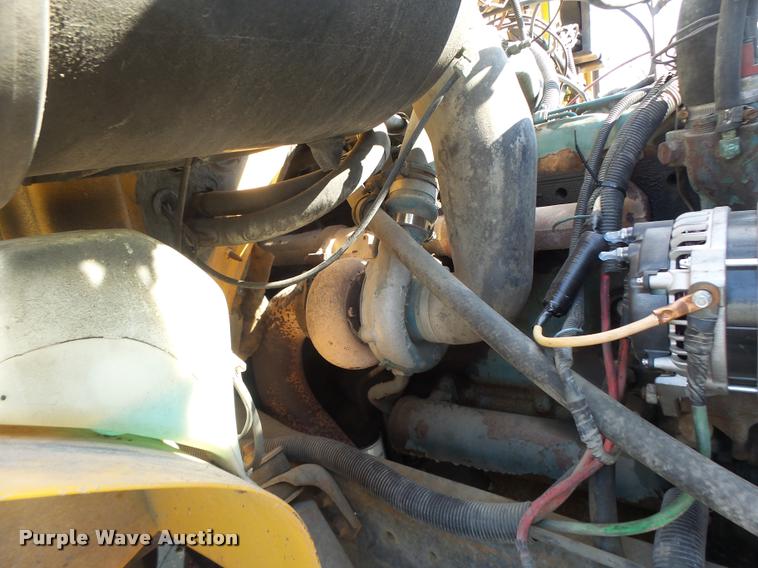 image for item DA9425 1992 International 4900 bucket truck