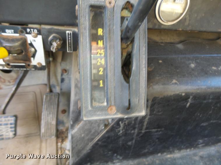 image for item DA9425 1992 International 4900 bucket truck