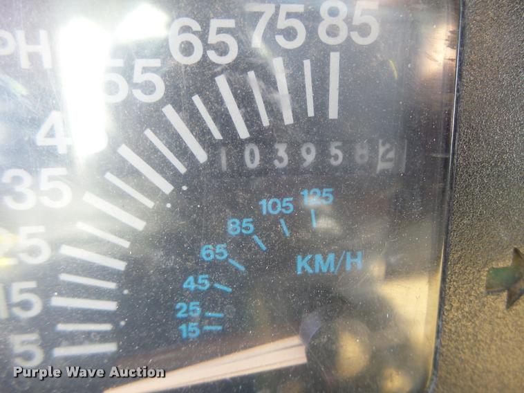 image for item DA9425 1992 International 4900 bucket truck